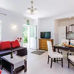One-bedroom Bosanka 08 דירה *